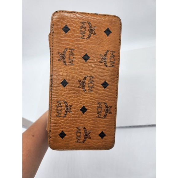 ❤️SOLD❤️MCM ROCKSTAR VANITY 331MCMXAiJ - Picture 9 of 13